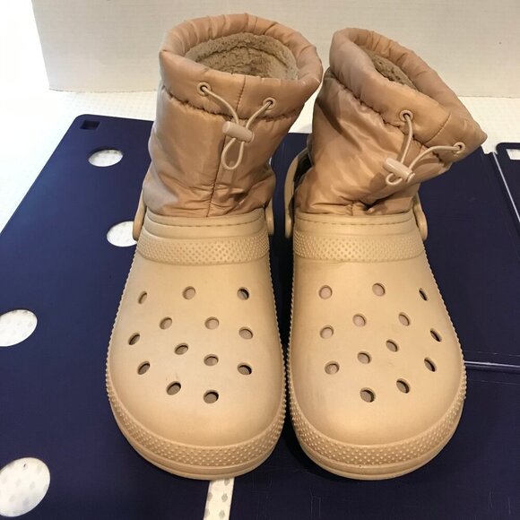 CROCS Shoes - CROCS UNISEX LINED NEO PUFF BOOTS SIZE MALE 10   FEMALE 12